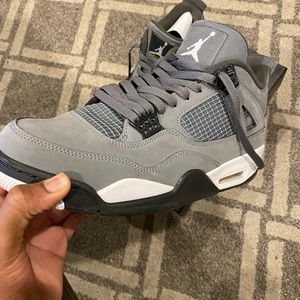 Jordan retro 4 cool grey